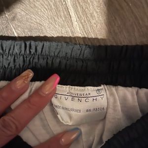 Pans small vintage Givenchy